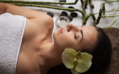 Beauté 4.0 : Comment l’Intelligence Artificielle Redéfinit nos Standards Esthétiques