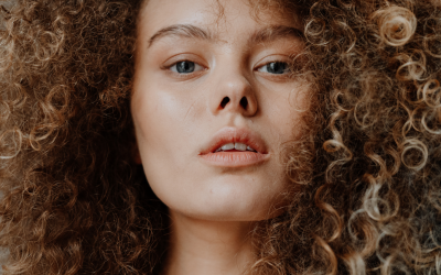 La Vie Secrète de Vos Cheveux : Que Révèlent-Ils Sur Votre Santé ?
