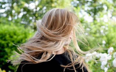 Pourquoi vous perdez vos cheveux à cause de votre smartphone