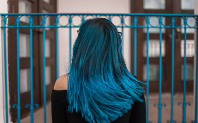 Révolution capillaire 2024 : peptides, écologie et performance sous la douche